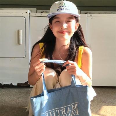 艳女新装